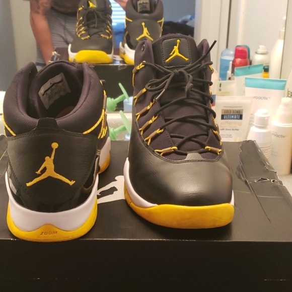 jordan flight black and yellow